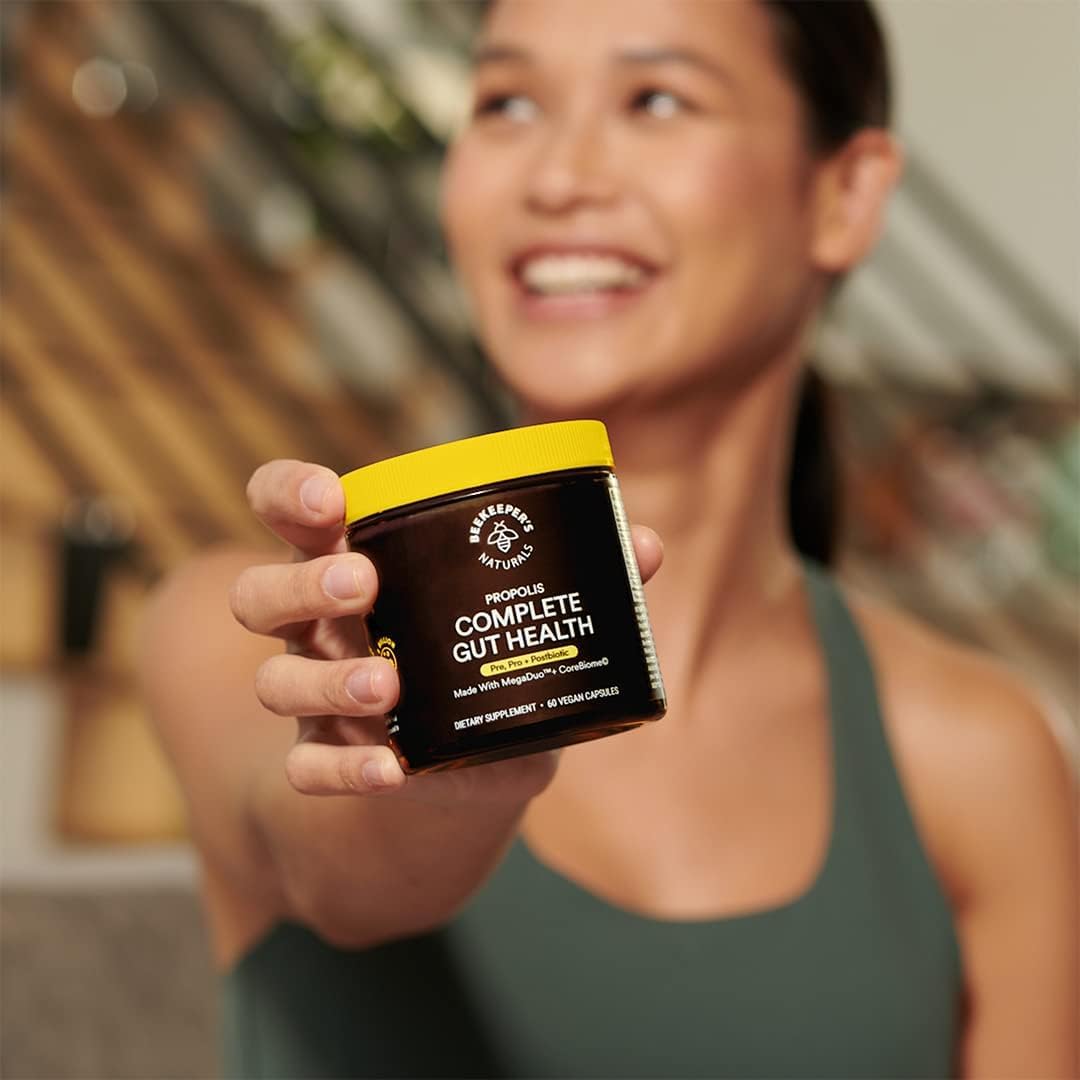 Beekeeper's Naturals Complete Gut Health, 3-in-1 Prebiotic, Postbiotic, Probiotics for Digestive Health & Bloating Relief for Women & Men, Propolis Powered, Gluten-Free Vegan Capsules, 28ct Beekeeper's Naturals buy supplements canada