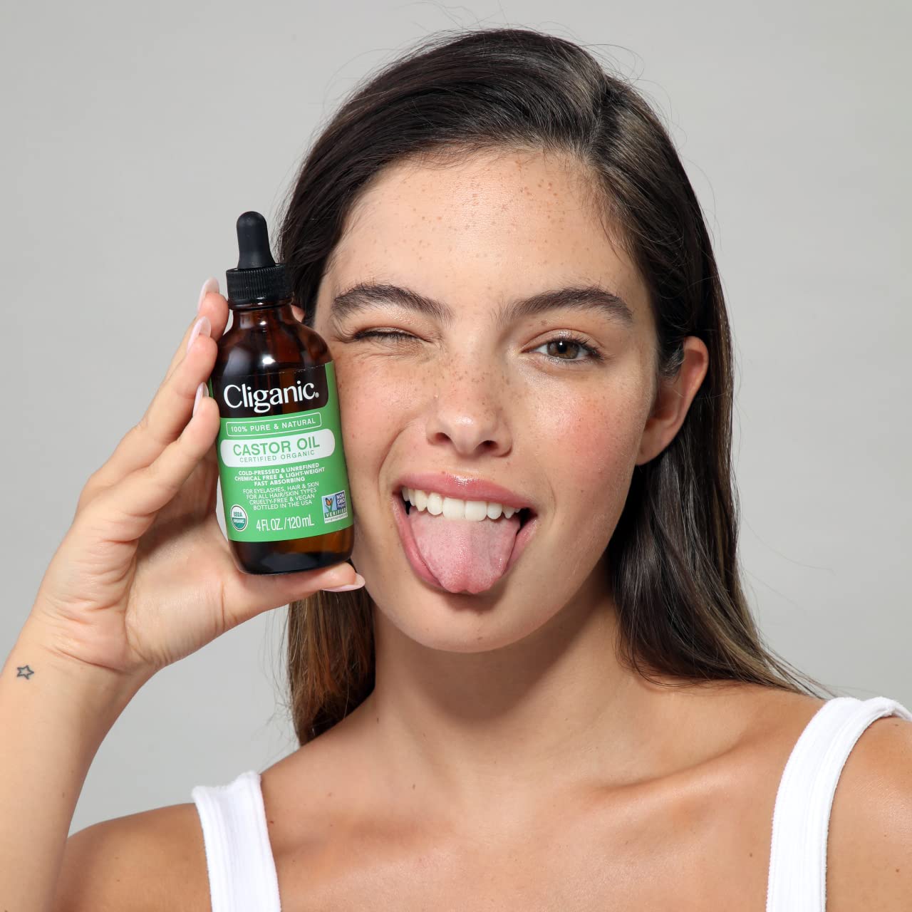 Cliganic Organic Castor Oil, 100% Pure (4oz with Eyelash Kit) - For Eyelashes, Eyebrows, Hair & Skin Cliganic buy supplements canada