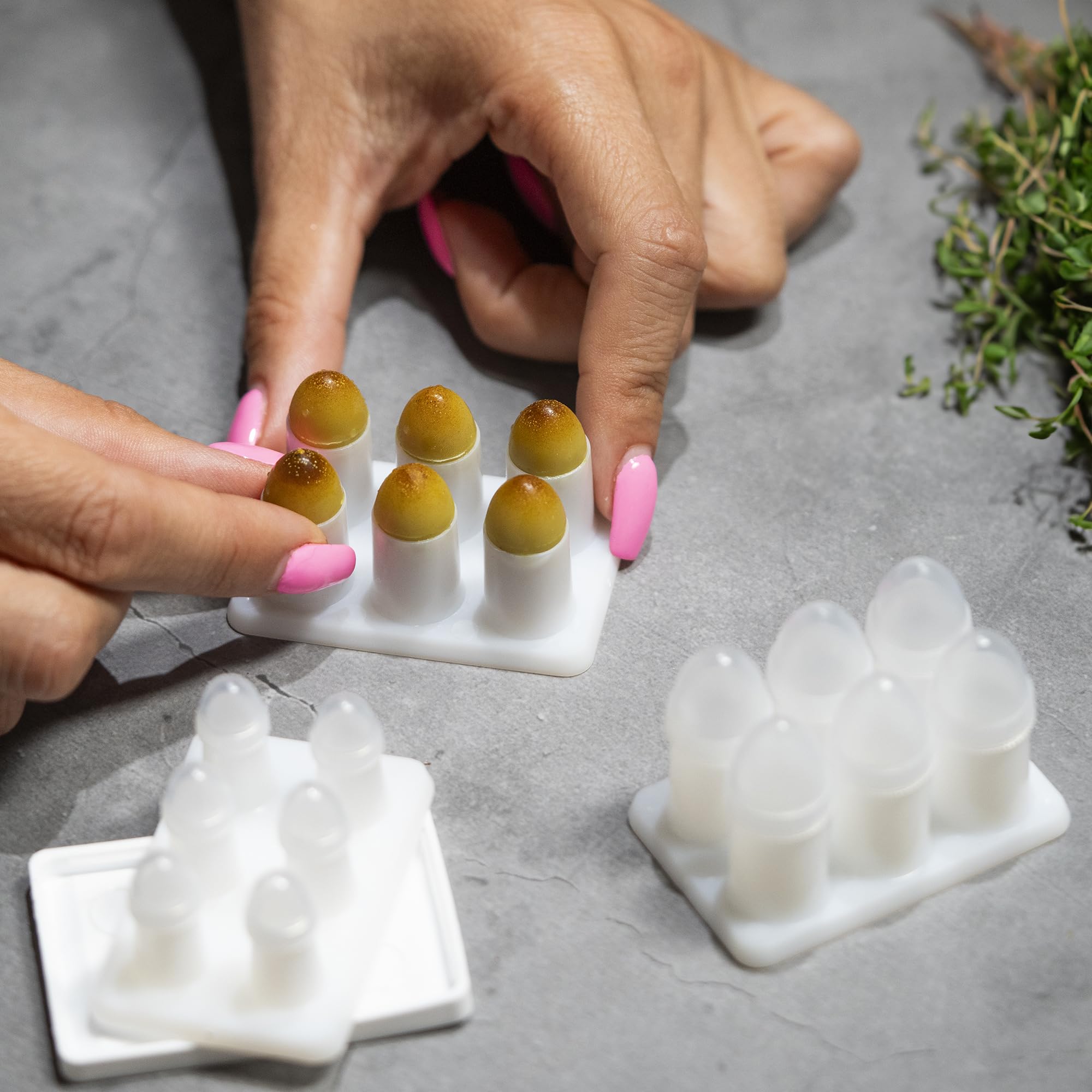Suppository Molds Kit - Made in France, 3 Sizes (1ml, 2ml, 3ml), Reusable Suppositories Mold - 4 Trays Hoxycom buy supplements canada