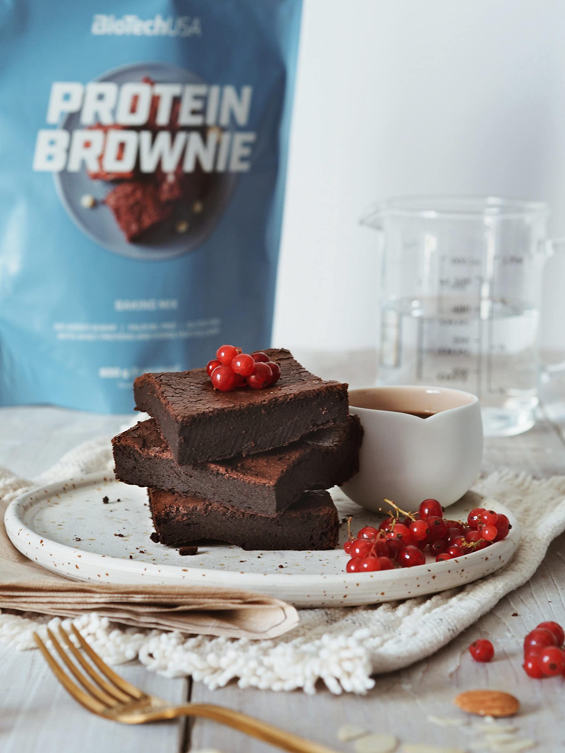 BioTechUSA Protein Brownie, Baking Mix with Collagen, whey proteins and sweeteners. 600 g, Chocolate BioTechUSA buy supplements canada