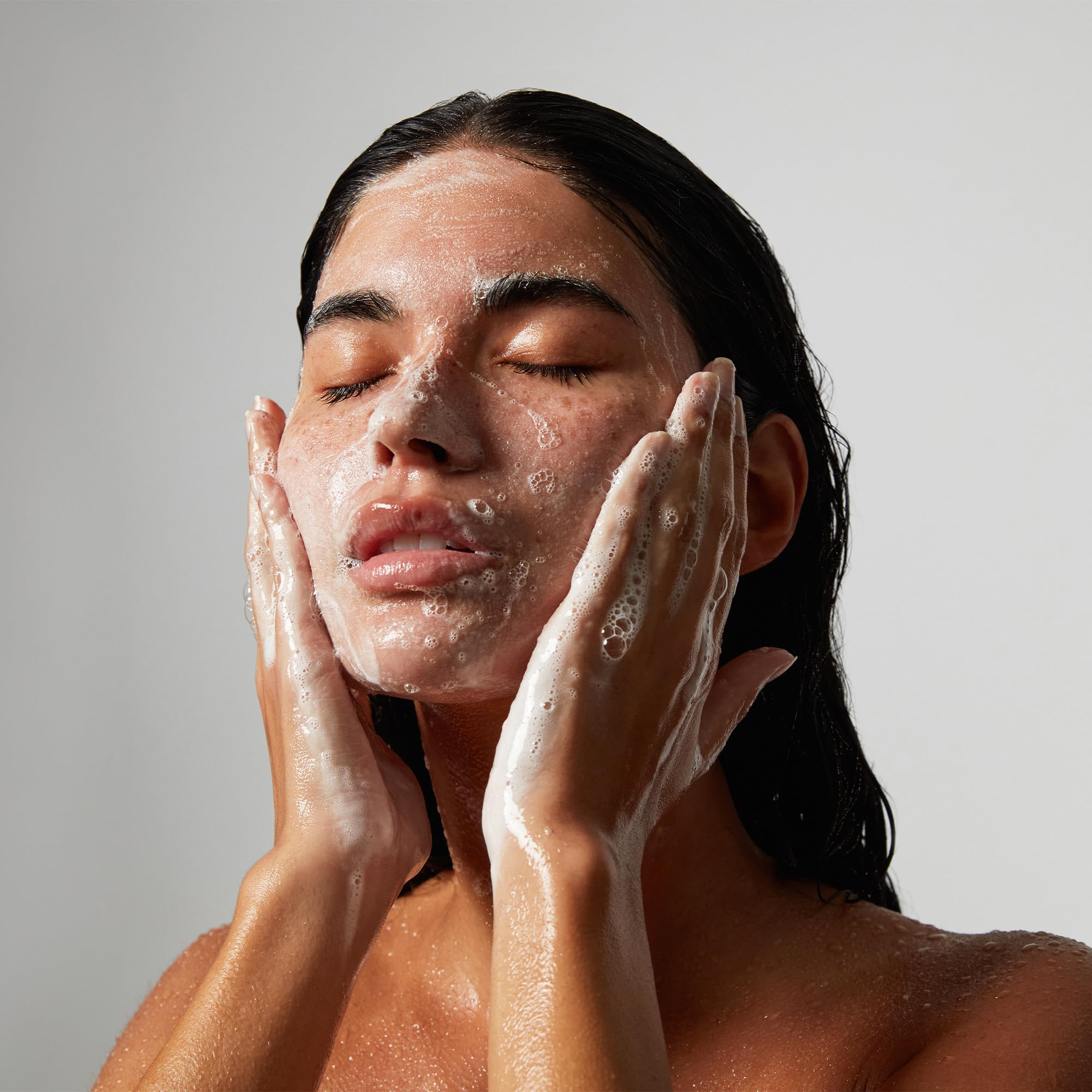 OUAI Detox Facial Cleanser - Deep Cleansing Face Wash with Glycolic Acid, Niacinamide & PHA - Removes Sweat, Dirt & Oil Without Drying - Gentle Face Cleanser for Post-Workout (7.8 Fl Oz) OUAI buy supplements canada
