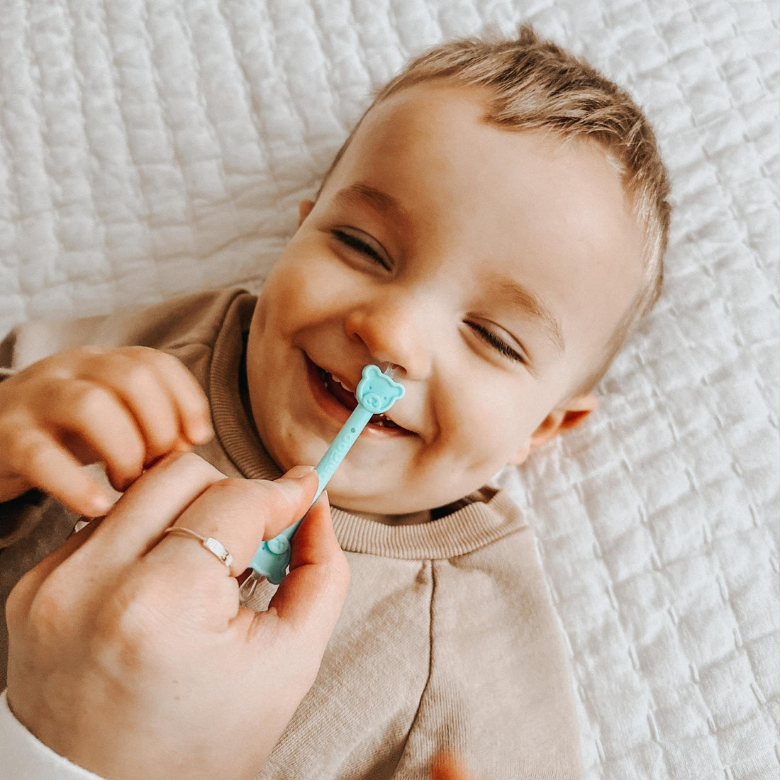 oogiebear - Nose and Ear Gadget. Safe, Easy Nasal Booger and Ear Cleaner oogiebear buy supplements canada